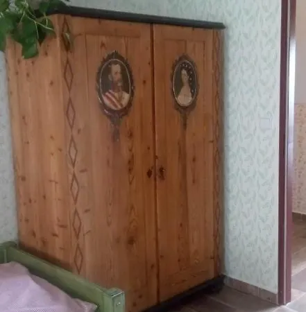 Restaurace A Ubrousku Prostri Se Pensión Nová Bystřice